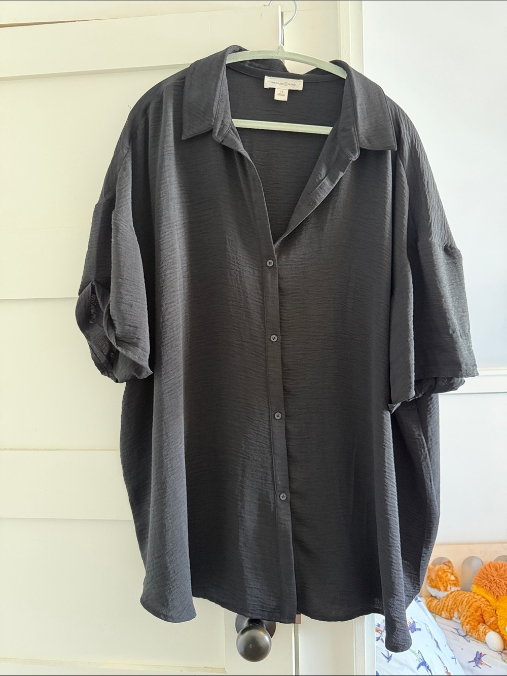 Treasure & Bond Tunic Button-Down Blouse